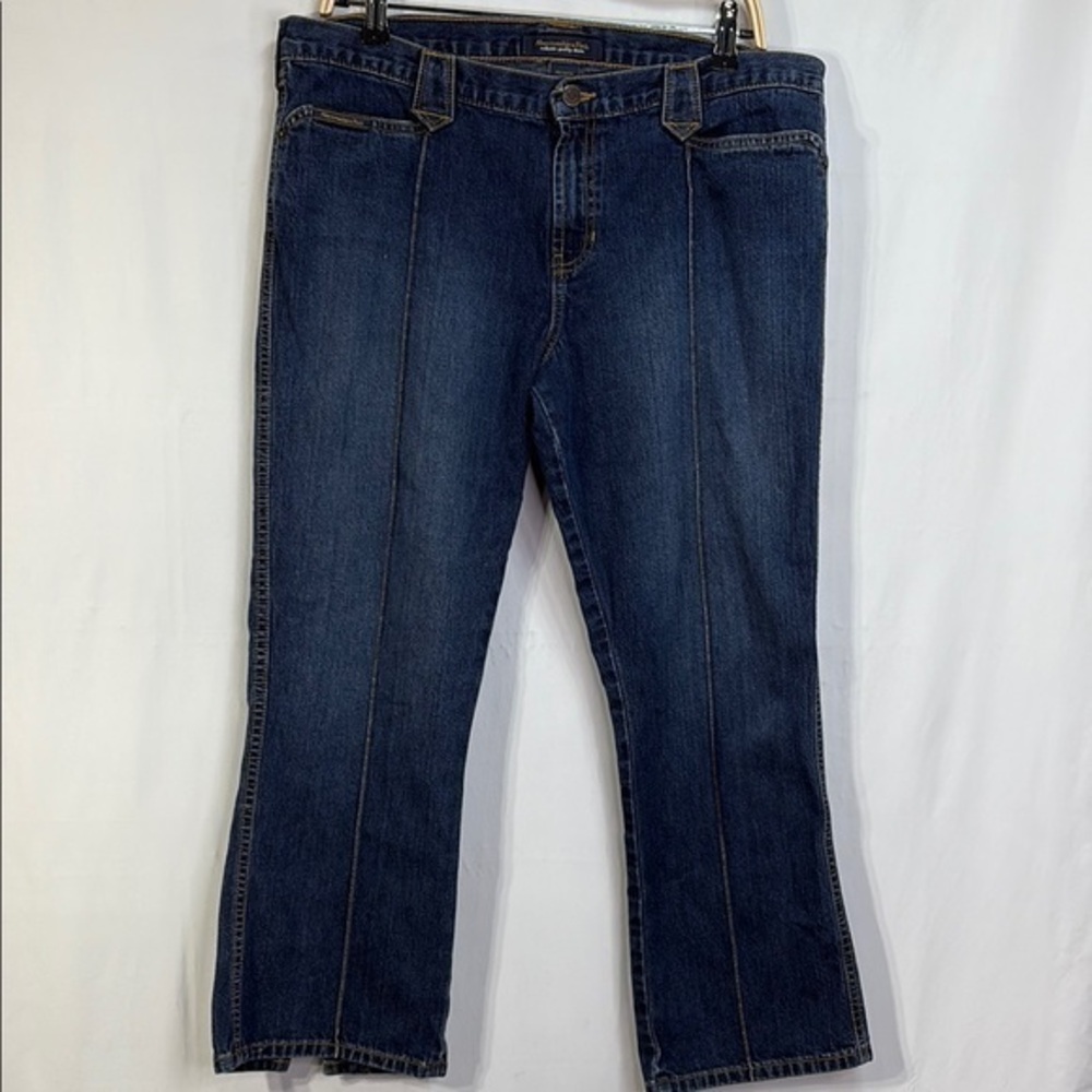 🦜 Abercrombie & Fitch Blue Jeans Classic Denim back vent